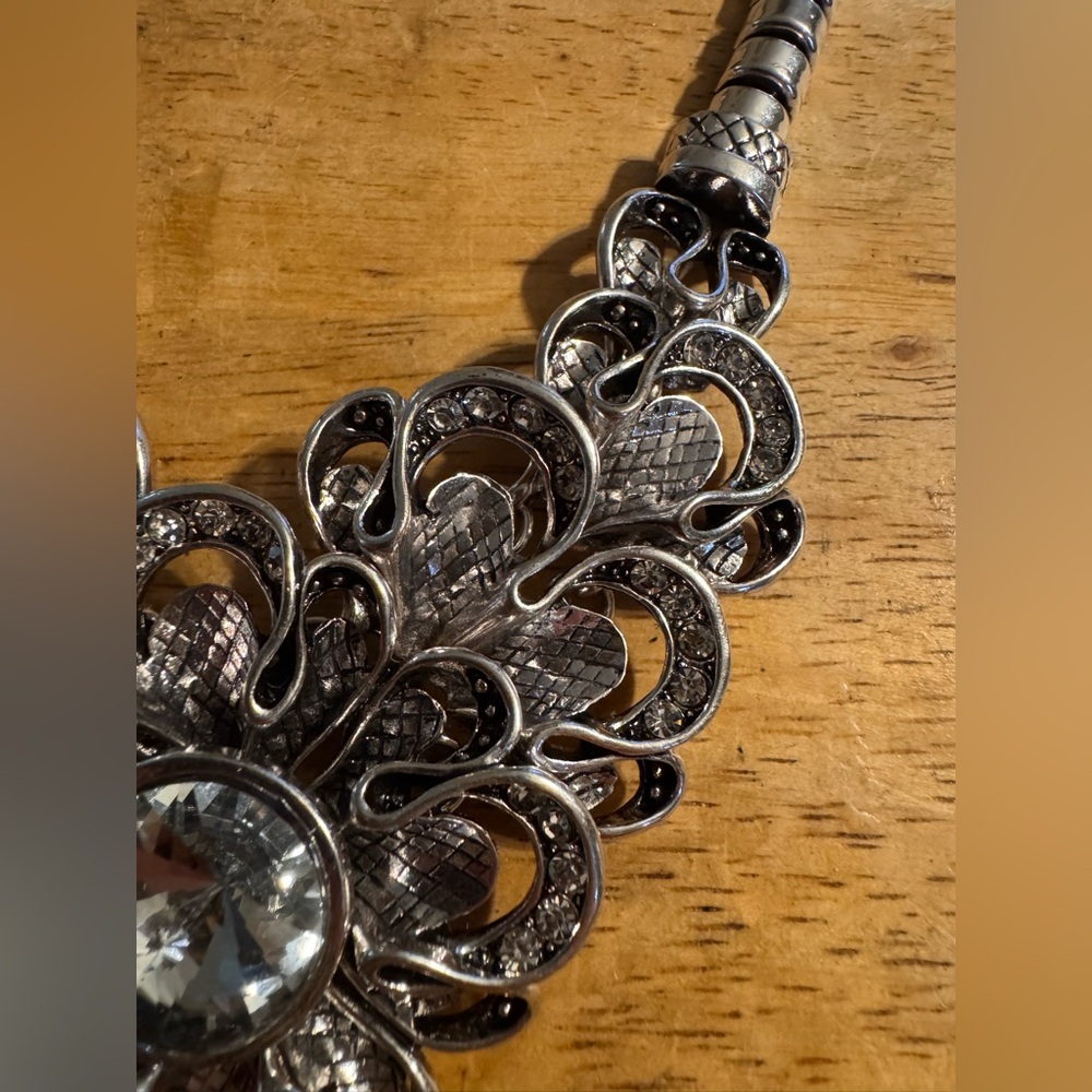 Statement Chunky Silver Tone Rhinestone Necklace - image 5